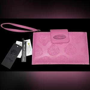 Womens Pink Tiger Embossed Snap Shut Wallet With Wrist Strap